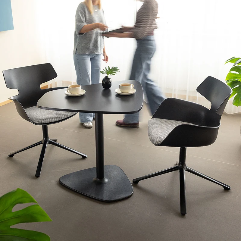 Wiesner Hager bloum | Farbe Schwarz | Besucherstuhl | Konferenzstuhl | Design Sessel