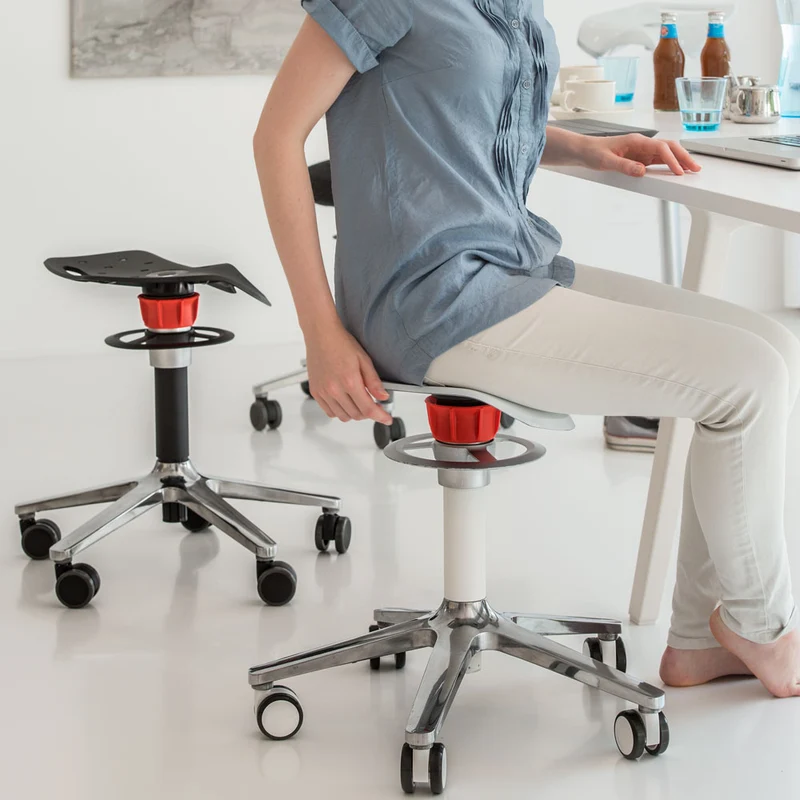 KÖHL ONGO Roll Sattel | Polster Stoff | Weiss Alu | ergonomischer Sitzhocker | Arbeitshocker | Sattelhocker