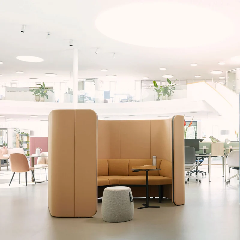 Sedus se:hive circle | Loungesofa | Modulares Raum-in-Raum System mit Bench