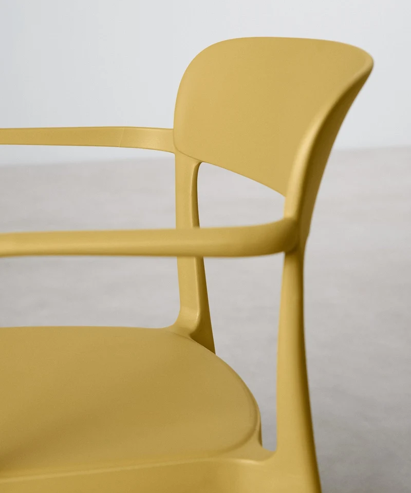 Silla de Polipropileno con Reposabrazos Saria