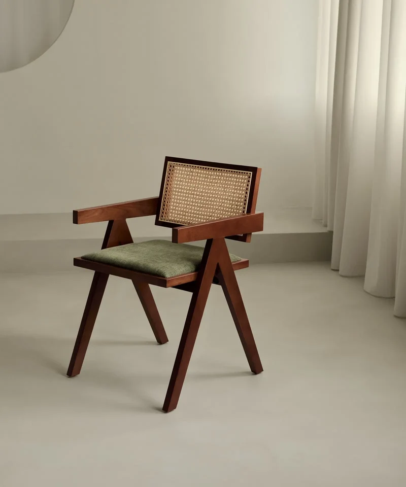 Silla de Comedor en Madera Tapizada con Reposabrazos Pauline Arms