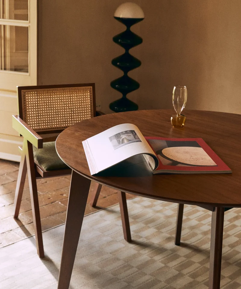 Mesa de Comedor Redonda en Madera Extensible Gala Walnut (120-150 cm)