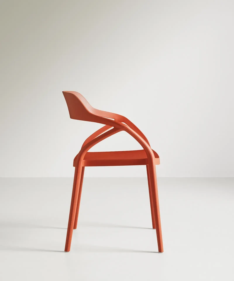 Silla de Polipropileno con Reposabrazos Grace