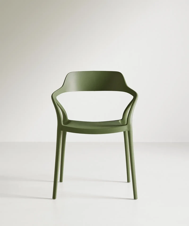 Silla de Polipropileno con Reposabrazos Grace