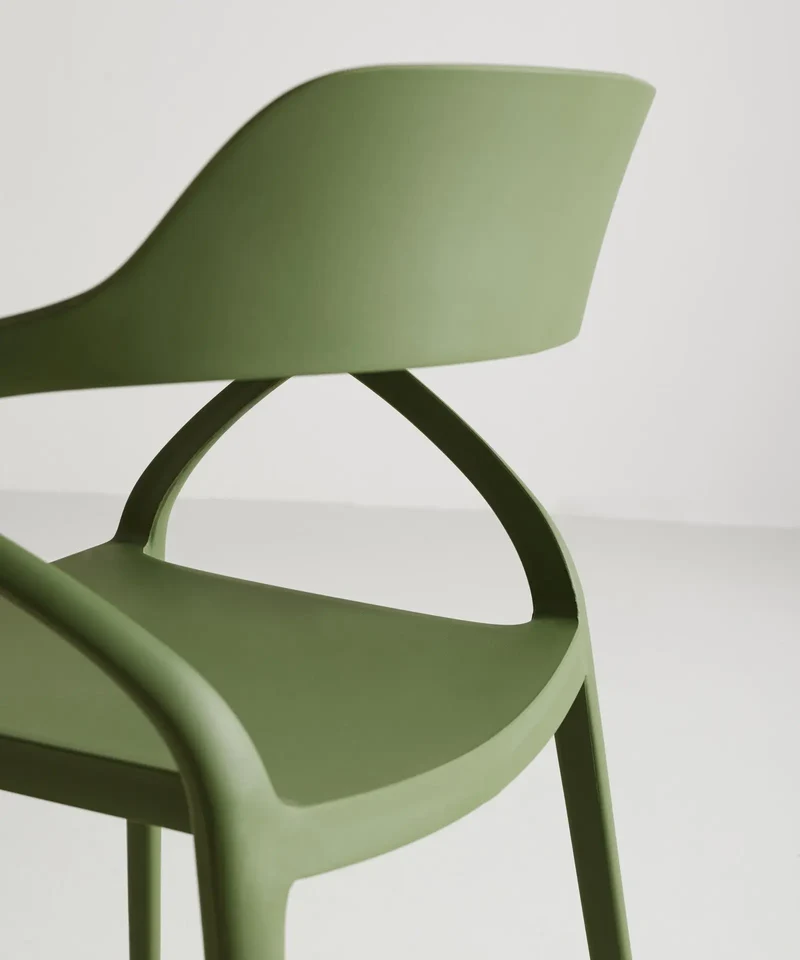 Silla de Polipropileno con Reposabrazos Grace