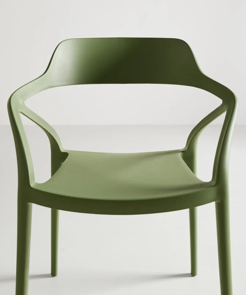 Silla de Polipropileno con Reposabrazos Grace