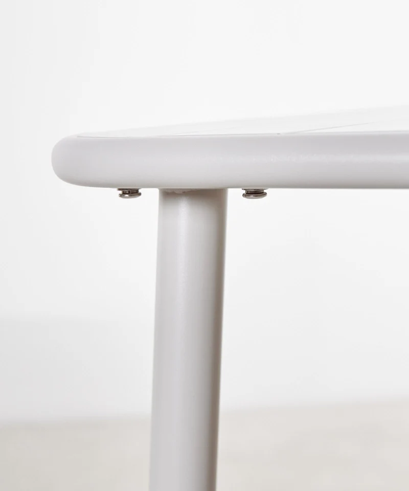 Mesa exterior de metal cuadrada Brisa (70x70 cm)