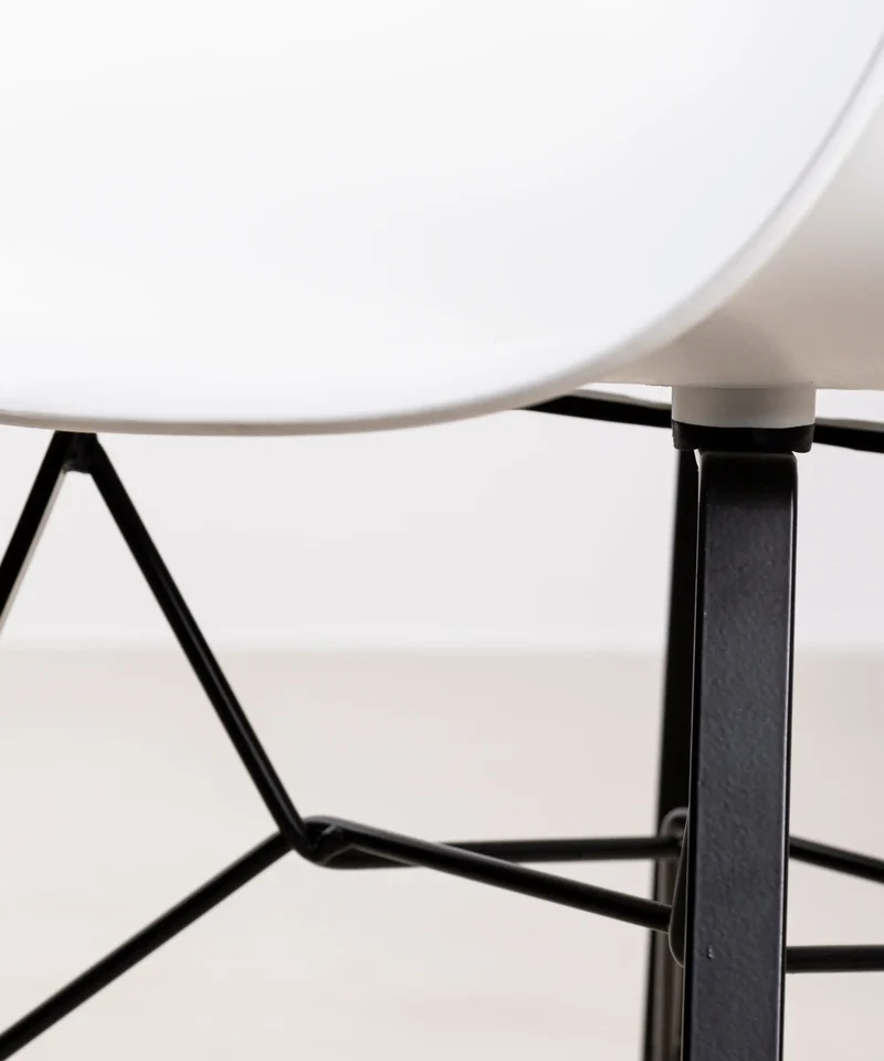 Silla de Polipropileno con Reposabrazos Elon Arms
