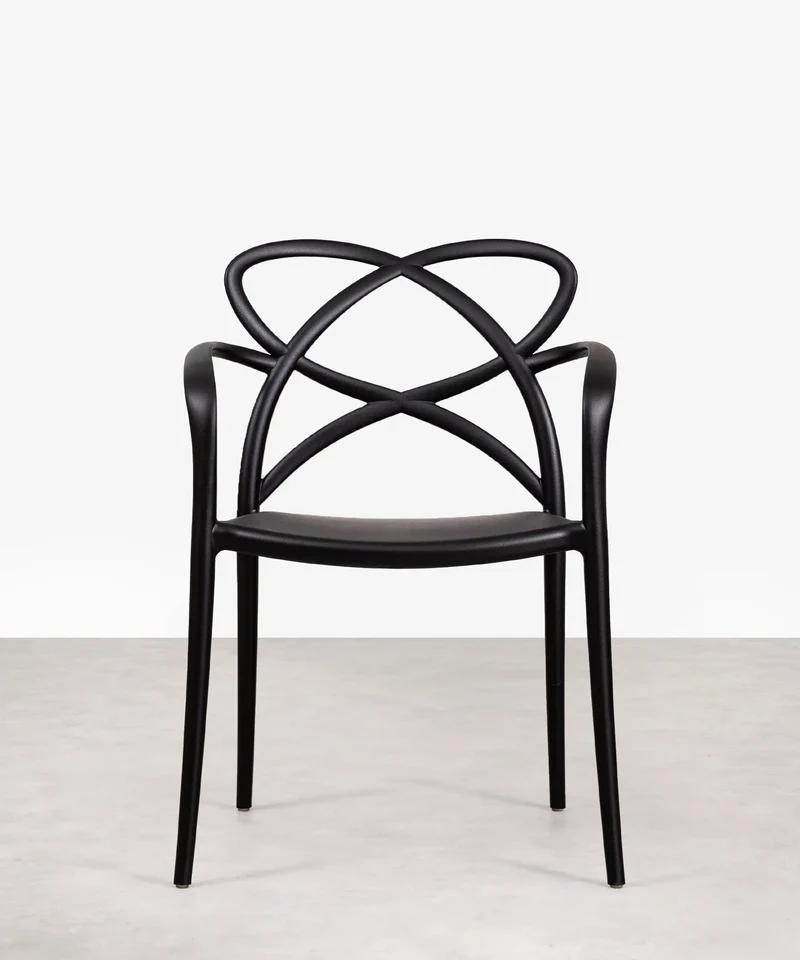 Silla de Polipropileno con Reposabrazos Maestro Arms