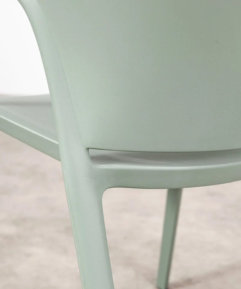 Silla de Polipropileno con Reposabrazos Pippa