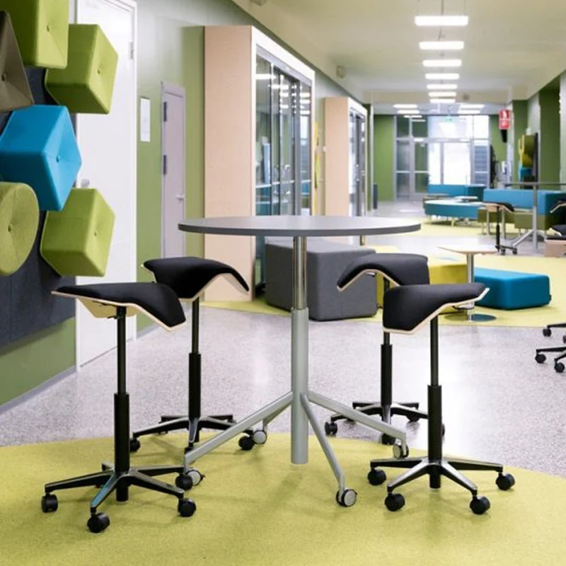 myKolme ILOA+ Black | Hocker Rollhocker | Sattelhocker | Gestell Schwarz