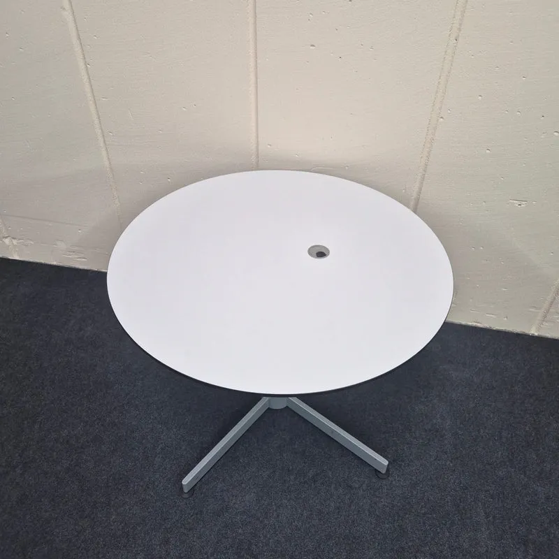Besprechungstisch / VS Büromöbel / weiß / 100 cm Durchmesser