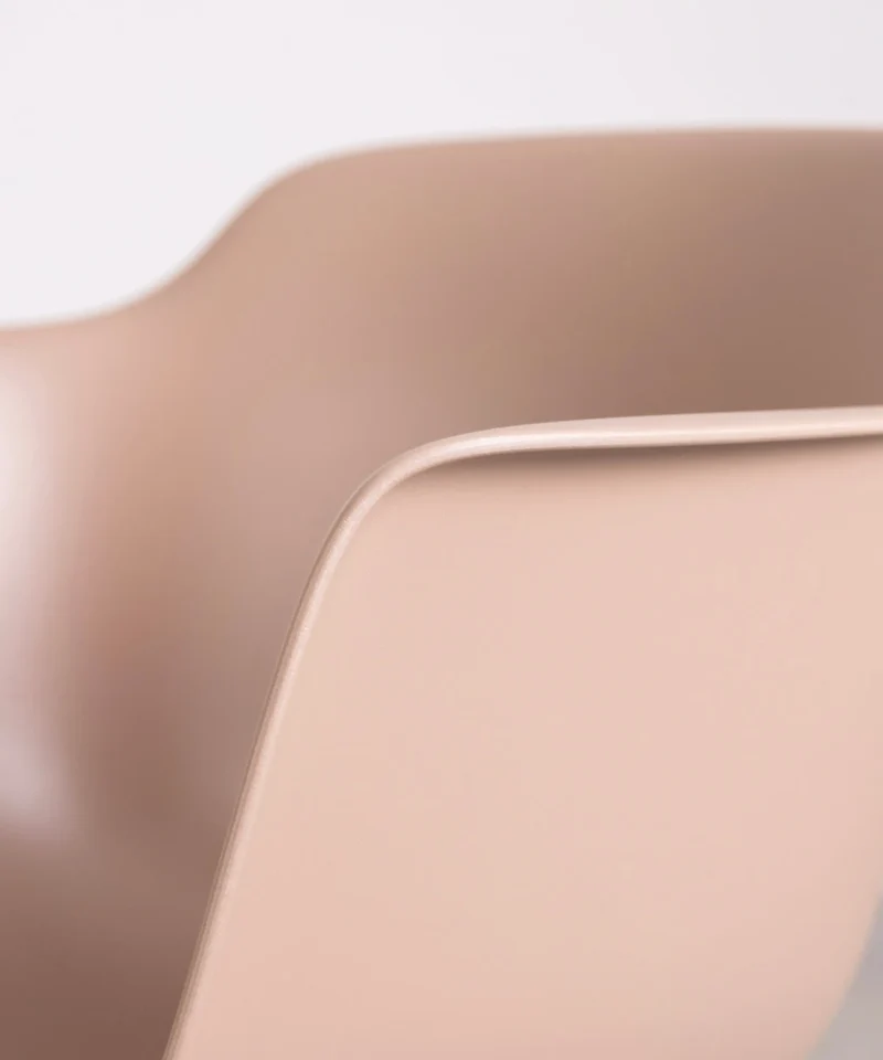 Silla de Polipropileno y Madera con Reposabrazos Elon Arms