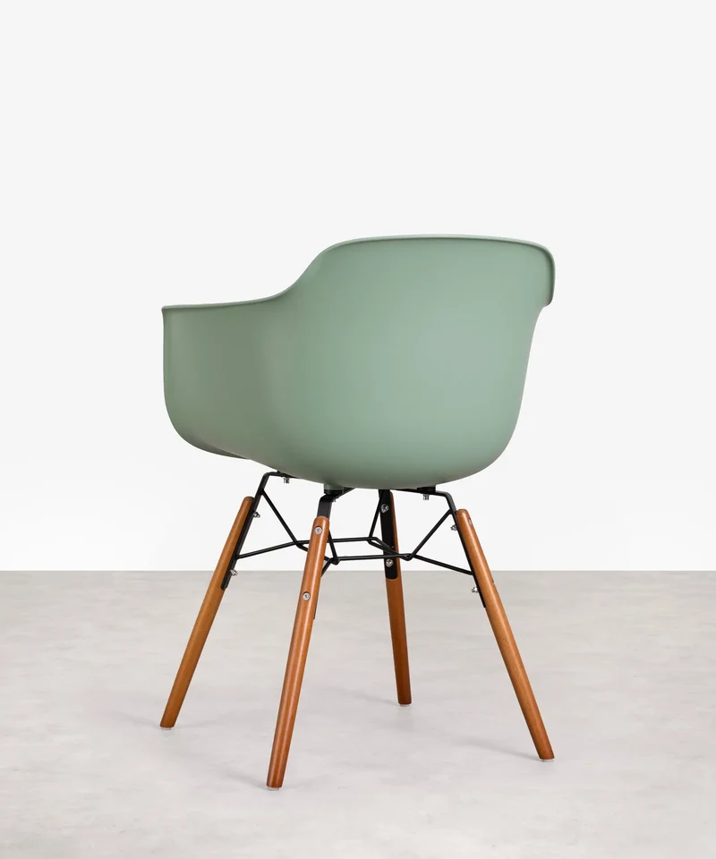 Silla de Polipropileno y Madera con Reposabrazos Elon Arms