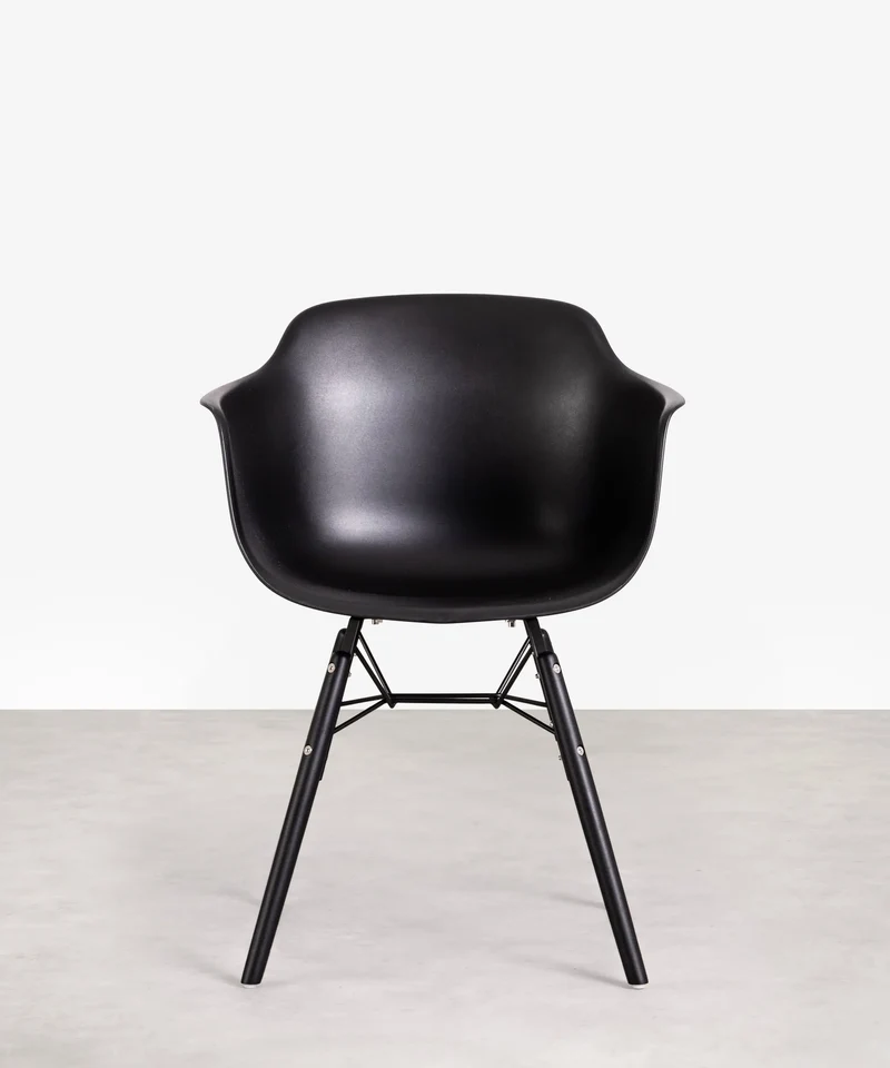 Silla de Polipropileno y Madera con Reposabrazos Elon Arms