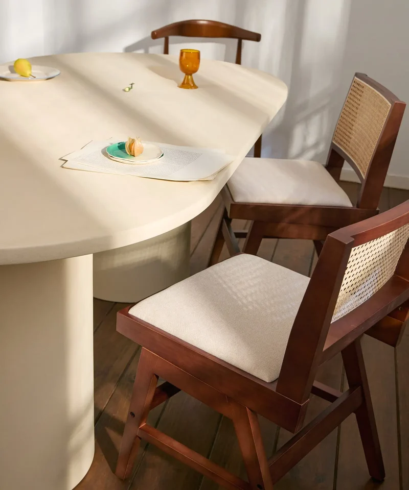 Silla de Comedor en Madera Tapizada Pauline