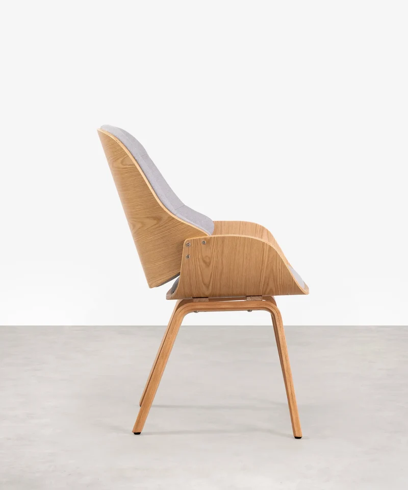 Sillón de Madera Tapizado en Tela y Lino con Reposapiés Benson
