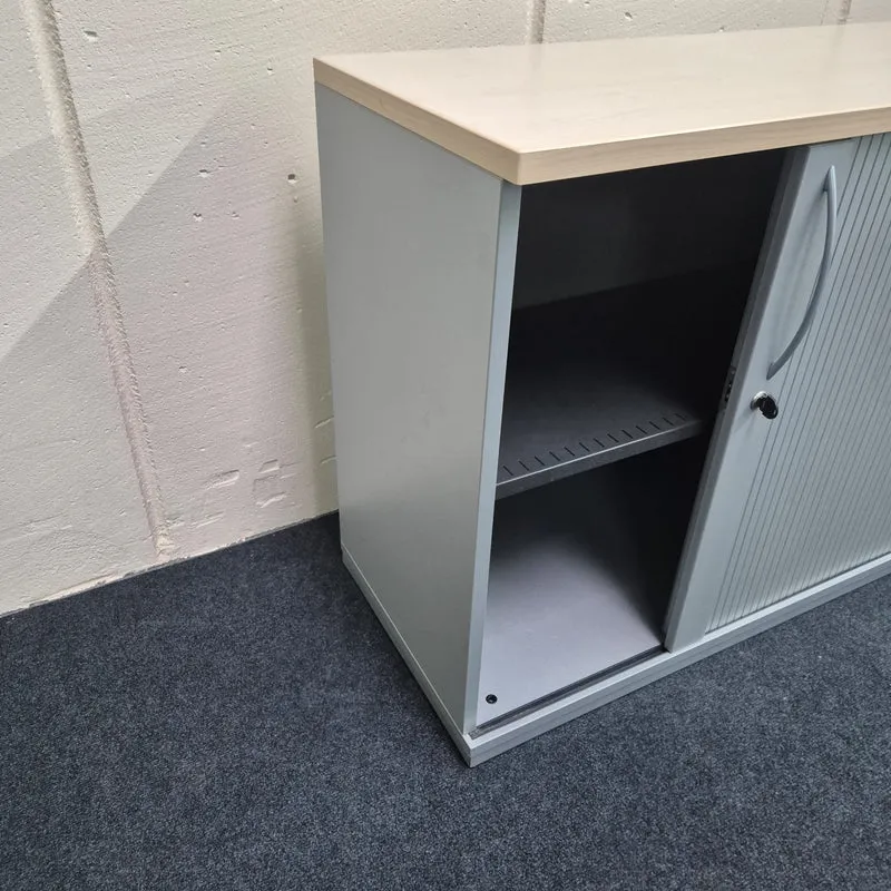 Sideboard / K & N "AD Acta" / grau / Querrolllade silbergrau / 120 cm / 2 Ordnerhöhen