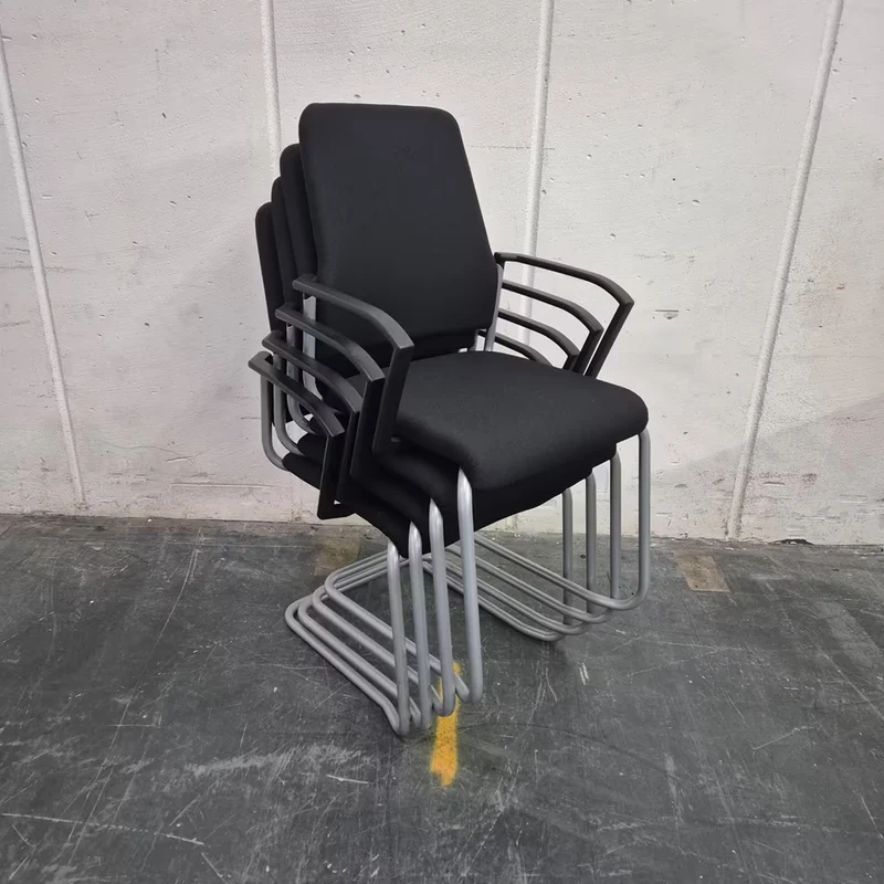 Freischwinger Interstuhl