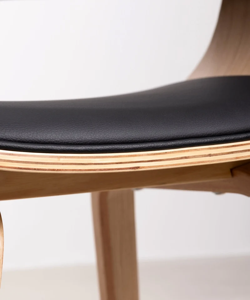 Silla de Comedor en Madera y Polipiel Beckett