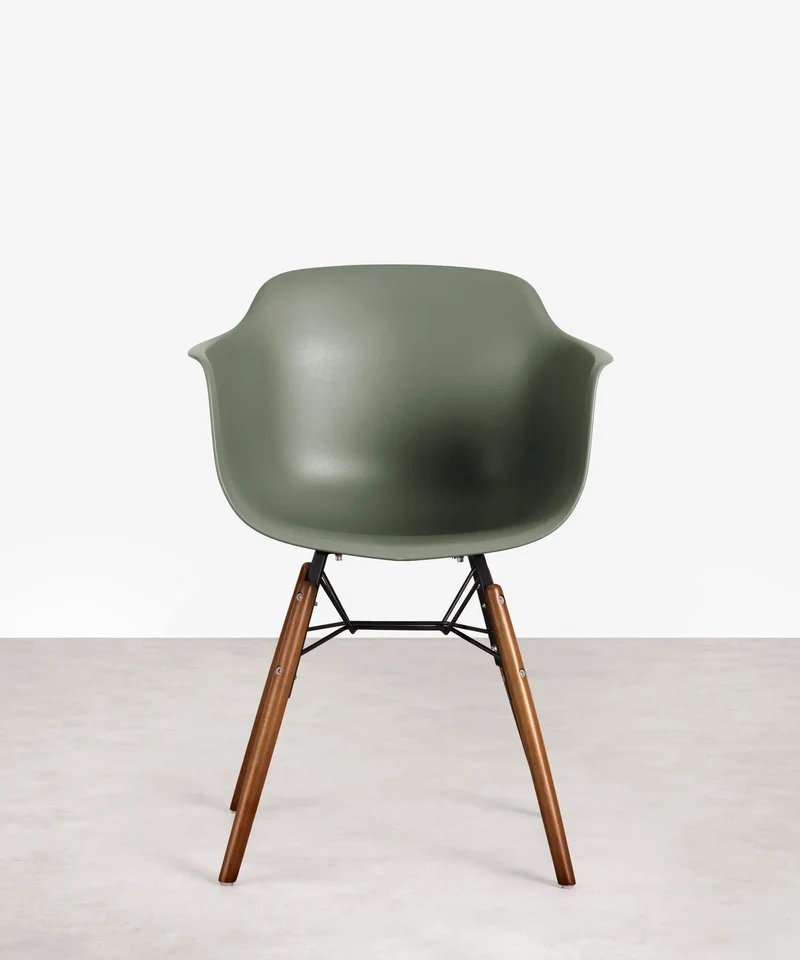 Silla de Polipropileno y Madera con Reposabrazos Elon Arms