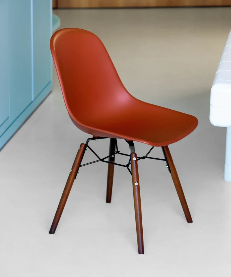 Silla de Polipropileno y Madera Elon
