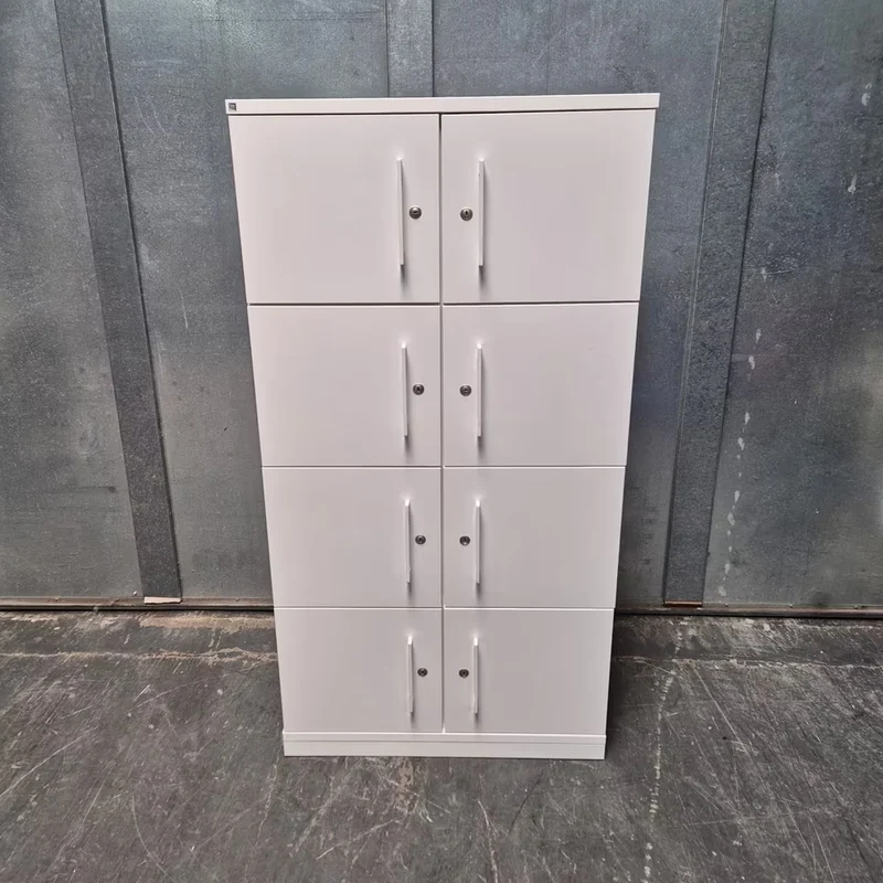 Lockerschrank / Fächerschrank
