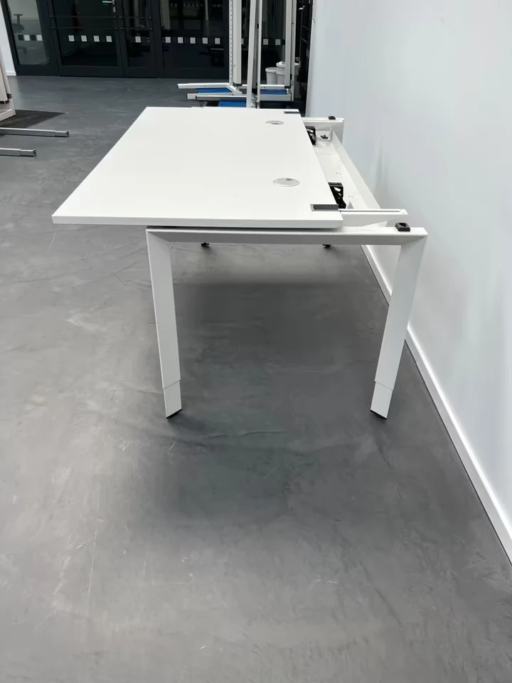 Schreibtisch OKA