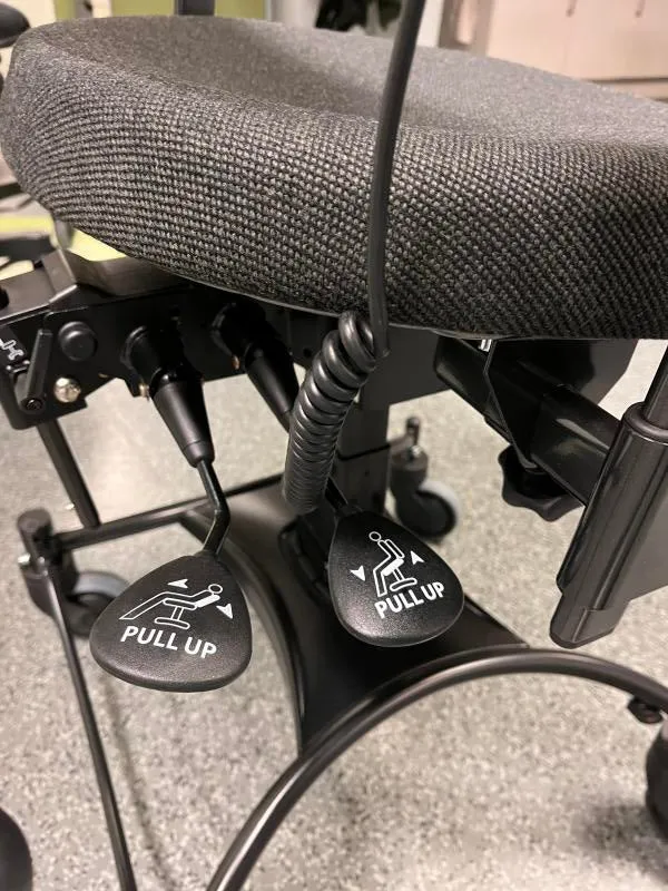 VELA Tango 100EF Gesundheitsstuhl mit elektrischer Höhenverstellung