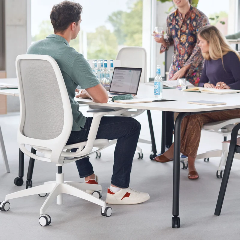 sedus se:lab meet desk | mobiler Besprechungstisch | Konferenztisch | auf Rollen
