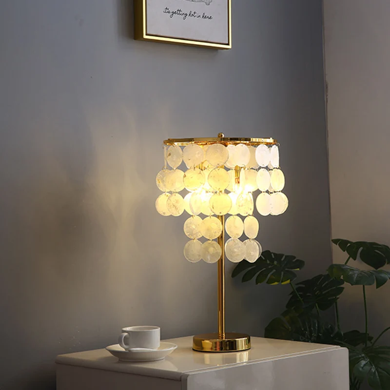 Contemporary Scandinavian Round Processing Natural Shell Iron 1-Light Table Lamp For Bedroom