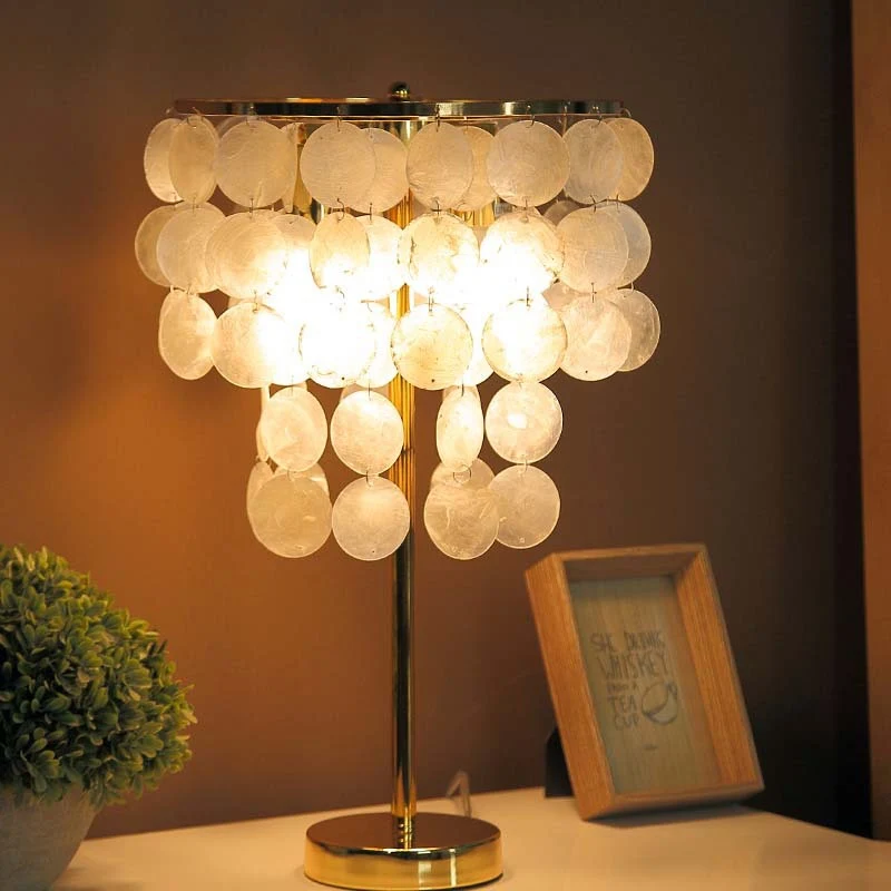 Contemporary Scandinavian Round Processing Natural Shell Iron 1-Light Table Lamp For Bedroom