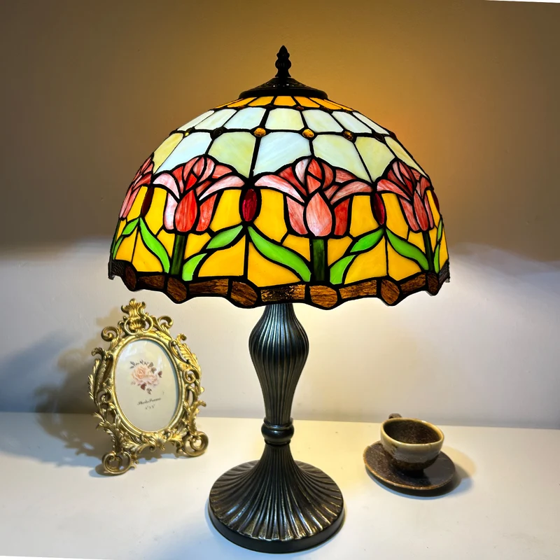 Traditional Tiffany Lines Flower Pattern Resin Glass 2-Light Table Lamp For Bedroom