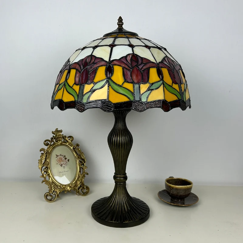 Traditional Tiffany Lines Flower Pattern Resin Glass 2-Light Table Lamp For Bedroom
