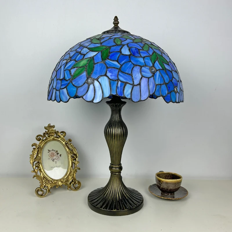 Traditional Tiffany Lines Flower Pattern Resin Glass 2-Light Table Lamp For Bedroom