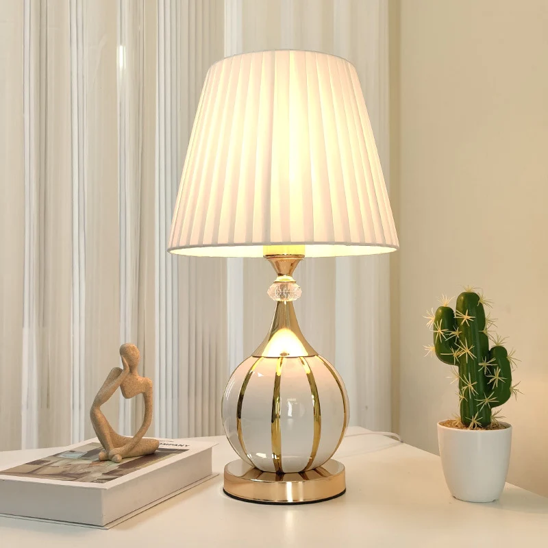 Traditional Vintage Pleated Spherical Ceramic Fabric Metal 1-Light Table Lamp For Bedroom