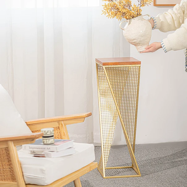 Modern Minimalist Square Metal Oak Wood Display Rack Openwork Design For Living Room