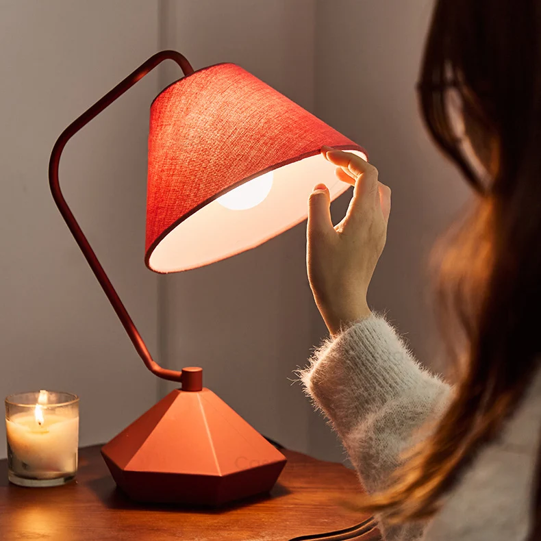 Contemporary Retro Fabric Metal Round 1-Light Table Lamp For Bedroom