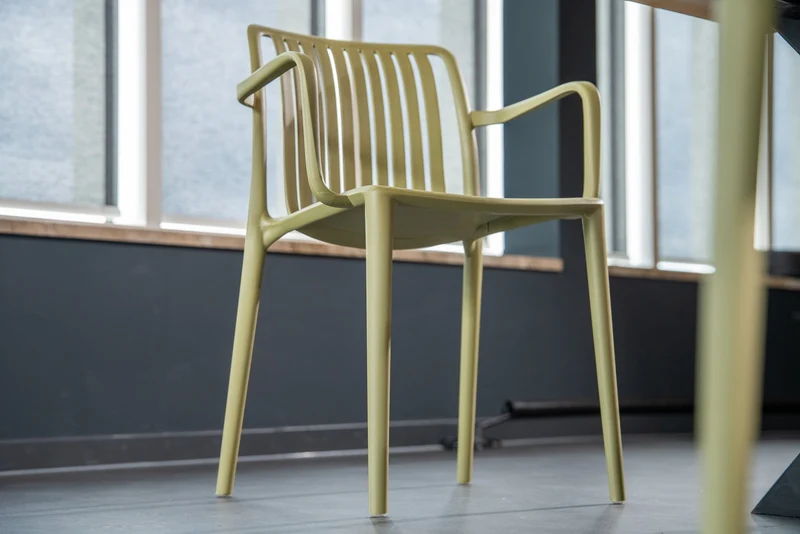 Yellow Dot · Stripe – Kantinenstuhl und Barhocker