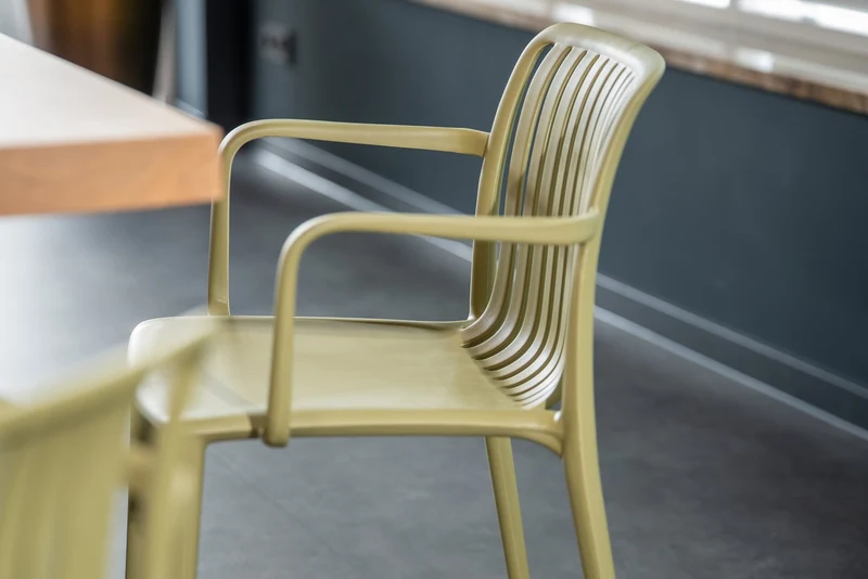 Yellow Dot · Stripe – Kantinenstuhl und Barhocker