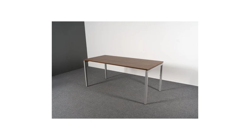 Schreibtisch Nuss 180x80 Narbutas Ausstellungsstück
