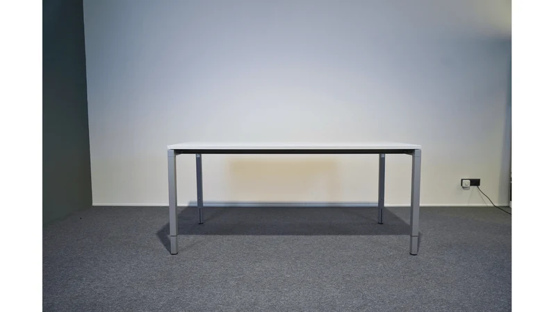 Schreibtisch manuell höhenverstellbar Techno Tatsu gebraucht