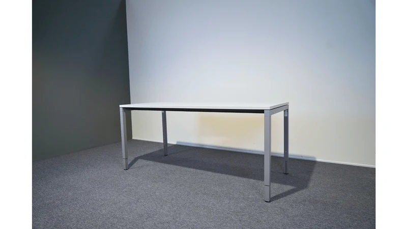 Schreibtisch manuell höhenverstellbar Techno Tatsu gebraucht