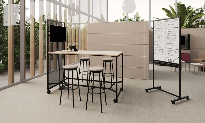 OFFA Mobiles Whiteboard von Nowy Styl