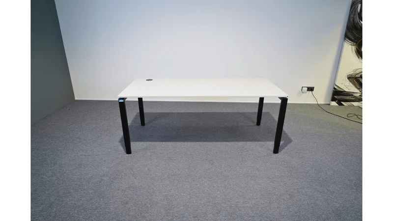 Schreibtisch höhenverstellbar Blaha Tikdo gebraucht