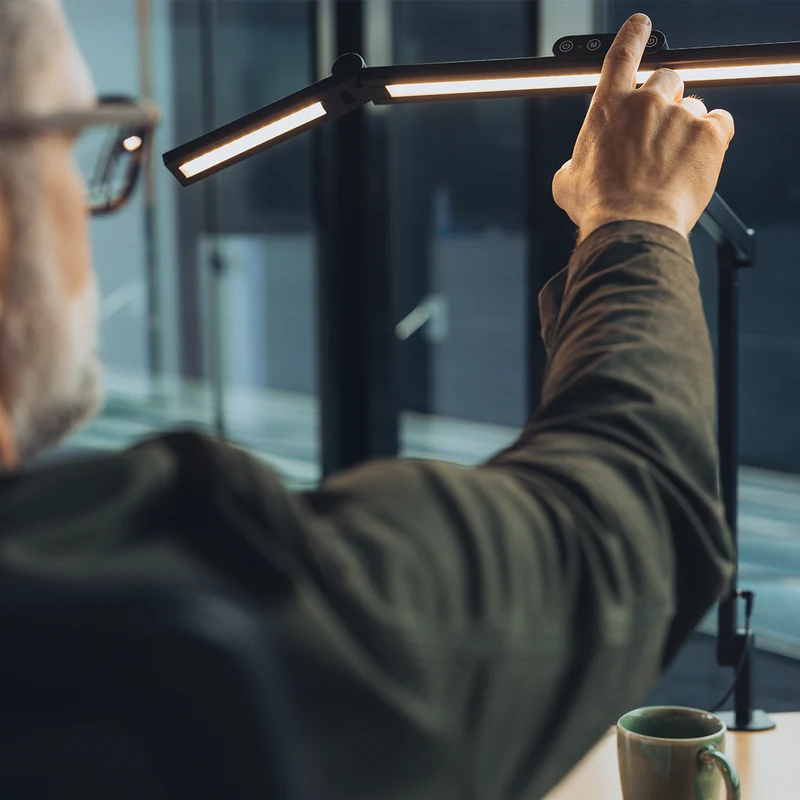 Lamp Essential - LED Schreibtischlampe