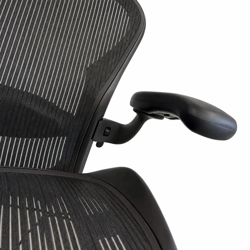 Herman Miller Aeron Size B anthrazit