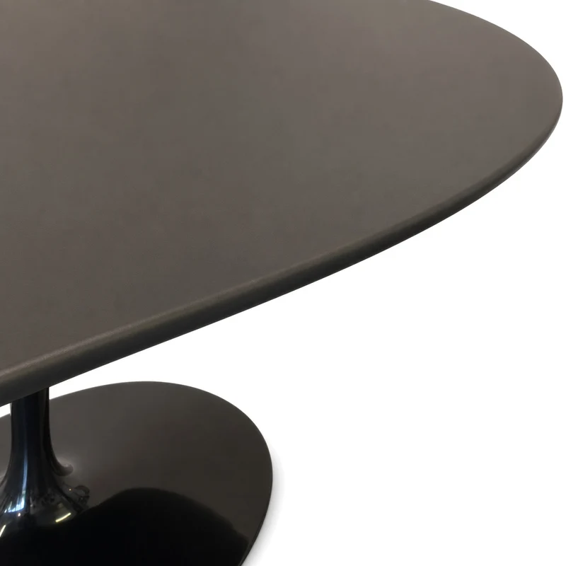 Knoll International Saarinen Tisch oval schwarz