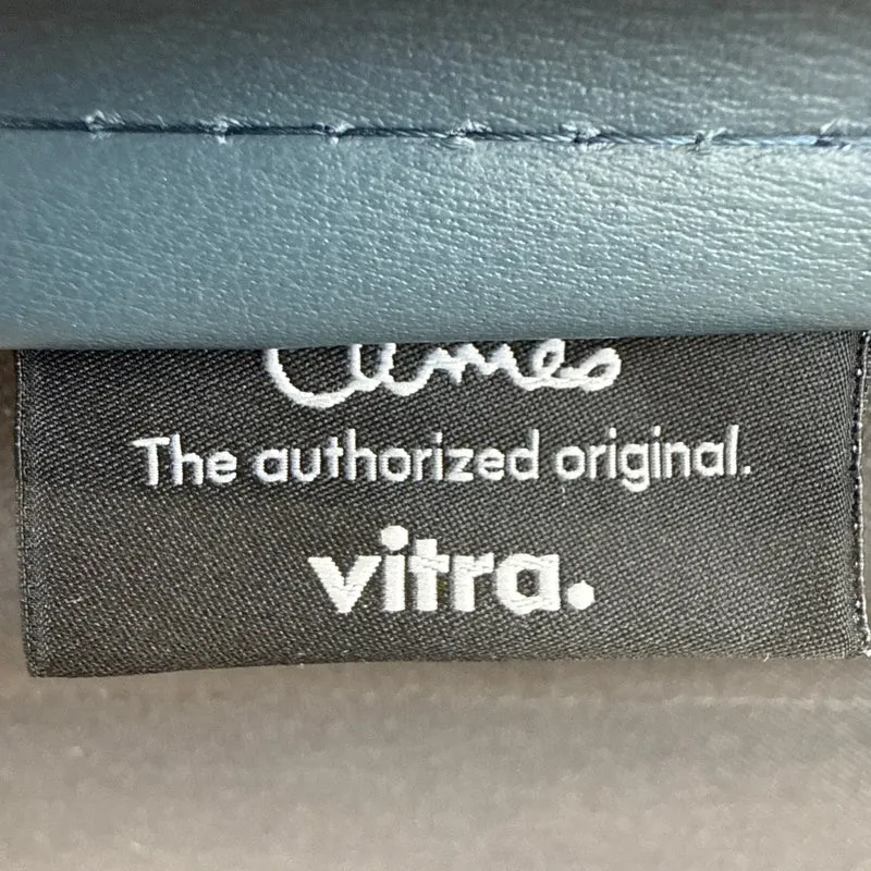 Vitra EA 217 Premiumleder rauchblau