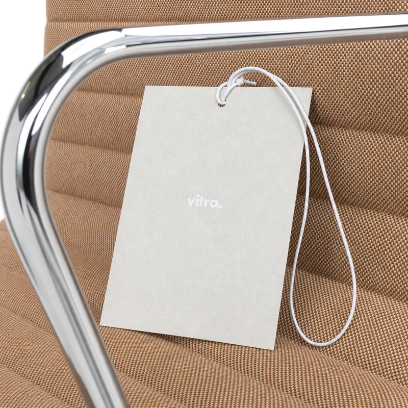 Vitra EA 104 Hopsak cognac/elfenbein Alu